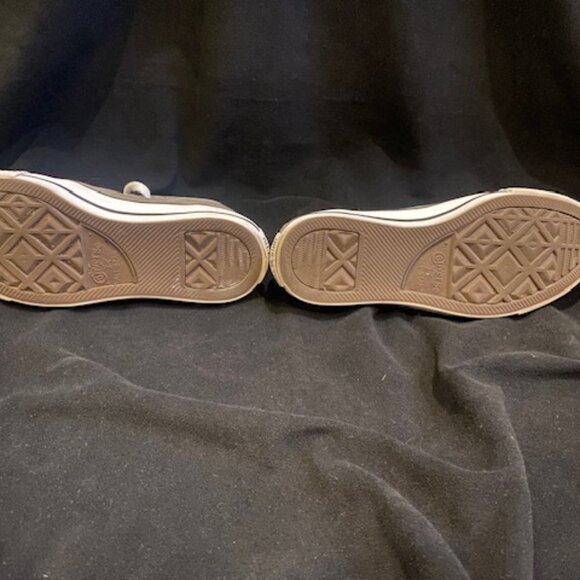 Converse High Tops. Womens 6. Mens 5. Light Grey. - Picture 7 of 8